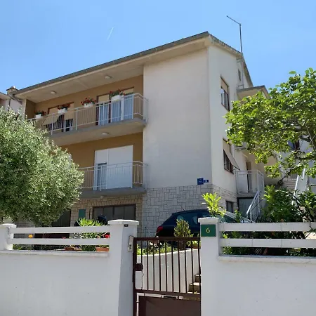 ゲストハウス Bilic プーラ